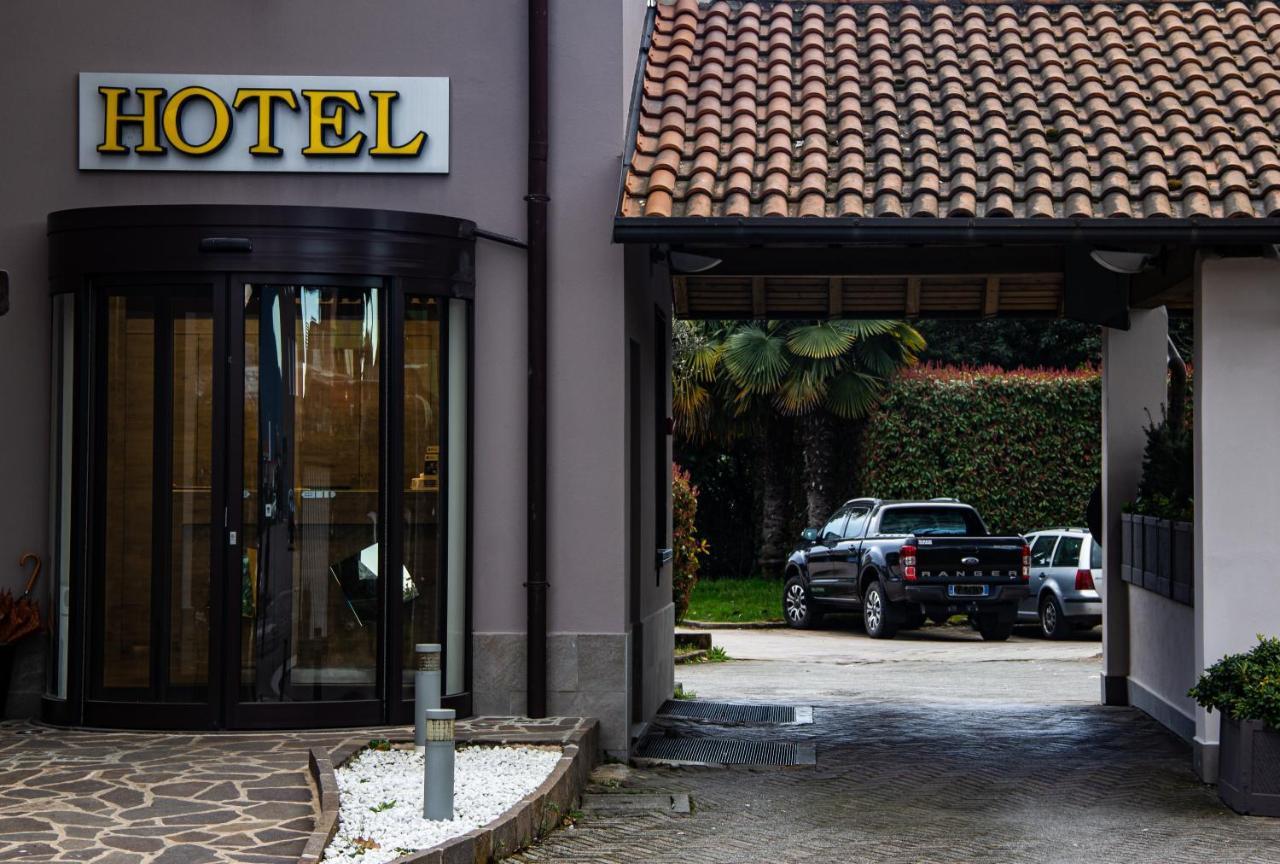 Hotel Sirio Medolago Esterno foto