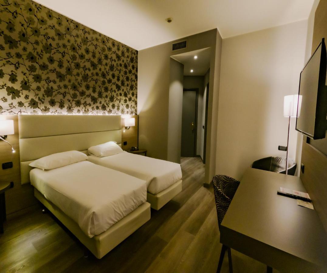 Hotel Sirio Medolago Esterno foto