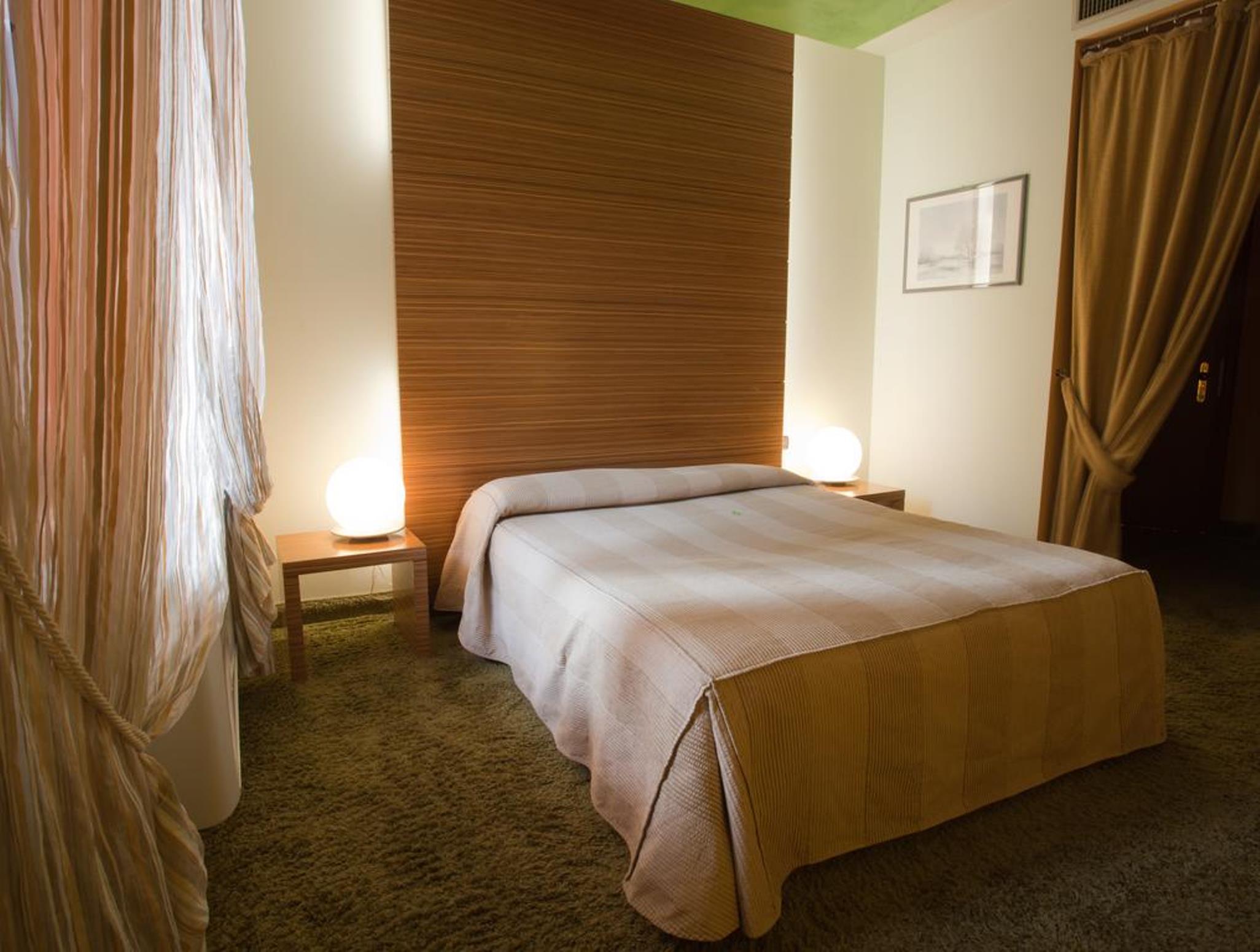 Hotel Sirio Medolago Esterno foto