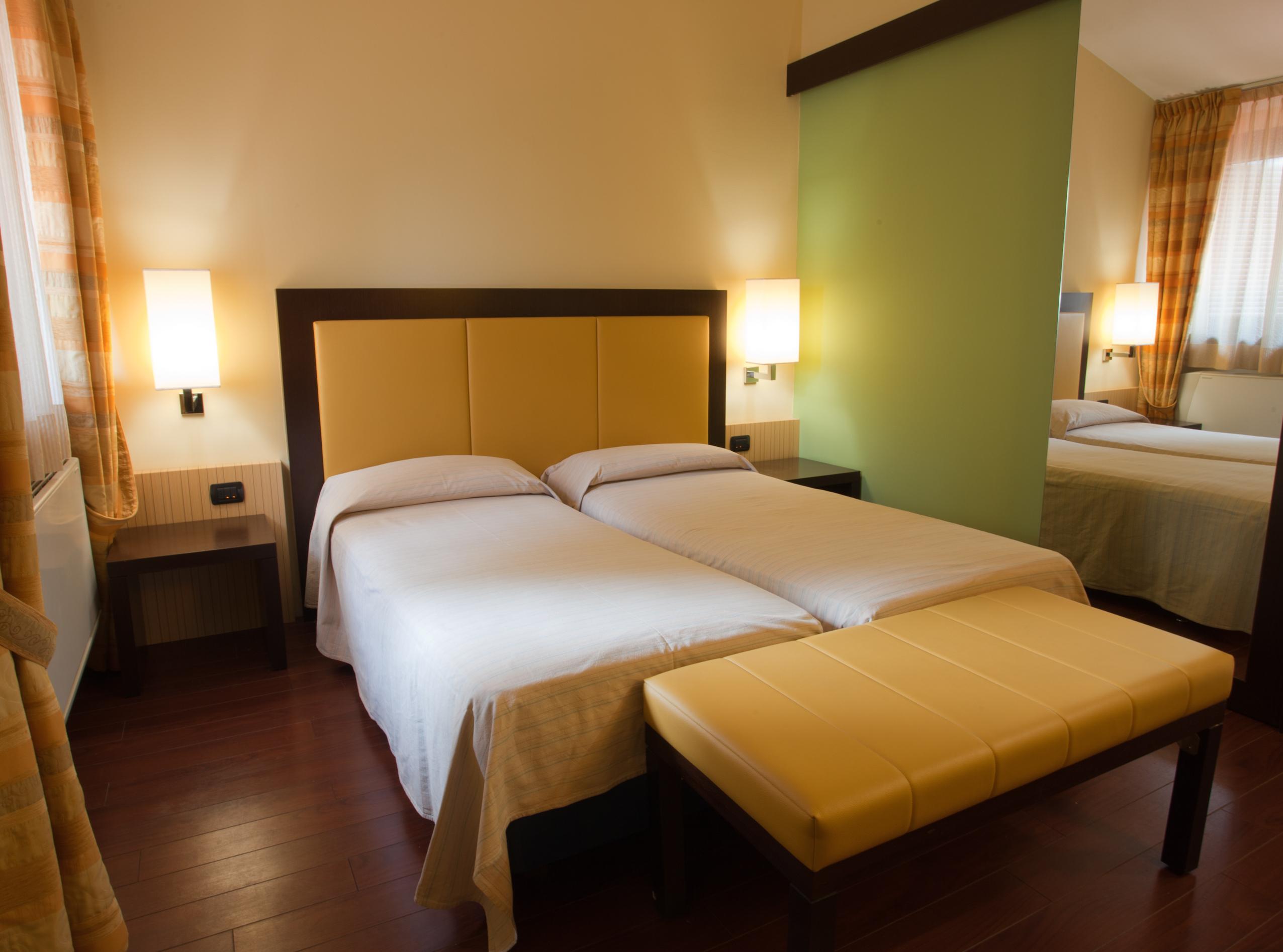 Hotel Sirio Medolago Esterno foto