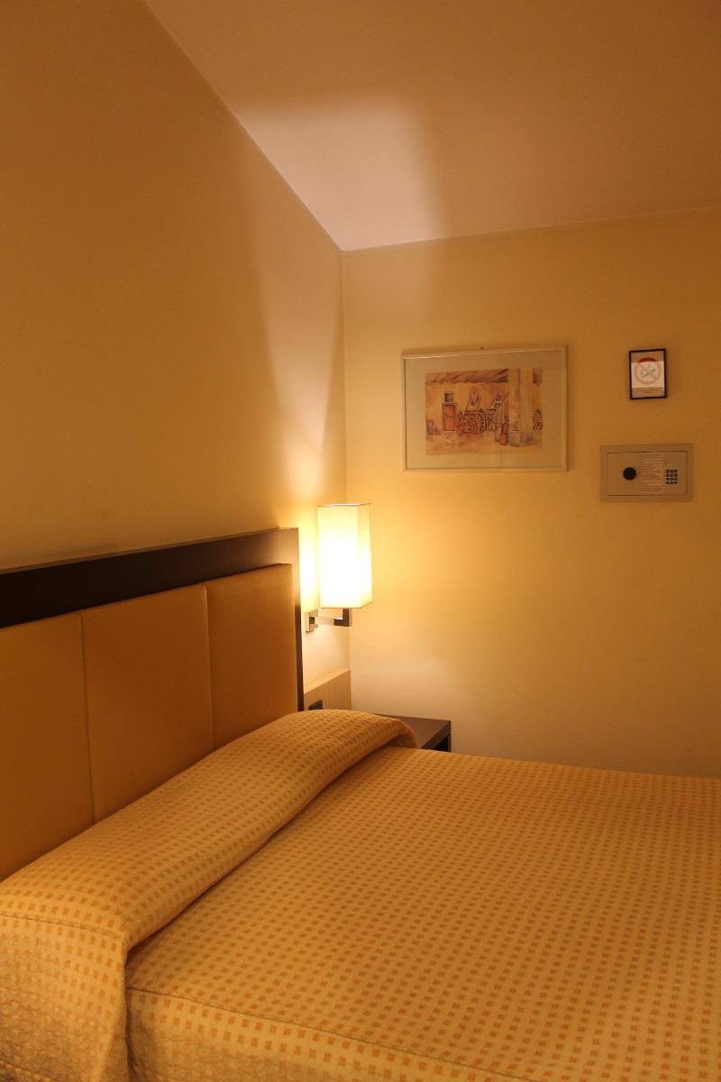 Hotel Sirio Medolago Esterno foto